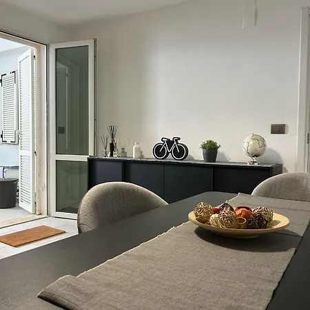 Danae Apartman Mondello